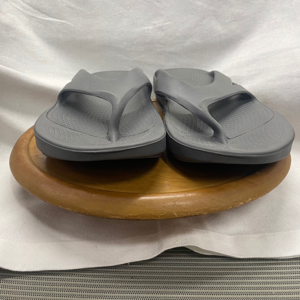 OOFOS Original Sandals M 10 W12 Grey Recovery Flip Flops Orthopedic‎ Comfort